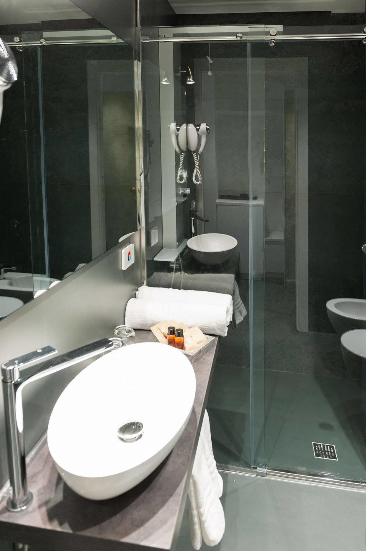 Residenza Monfy Hotell Rom Exteriör bild
